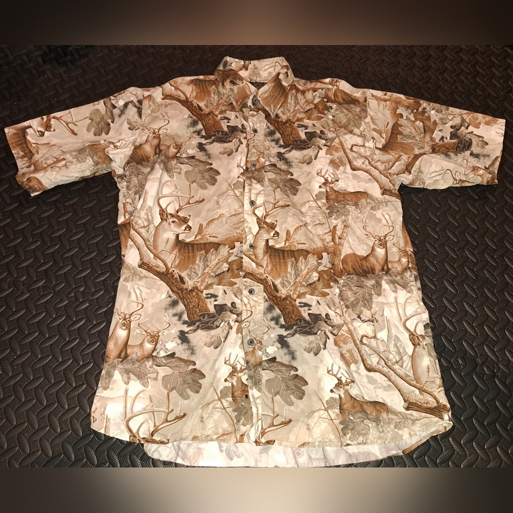 Vintage Y2k Red Head Buck Camo Button-up short sleeve shirt